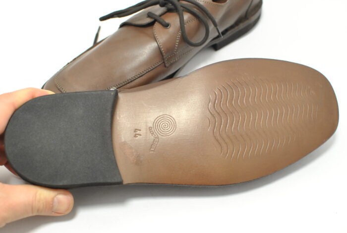 Pantofi de piele pentru barbati marimea 44 - imagine 6