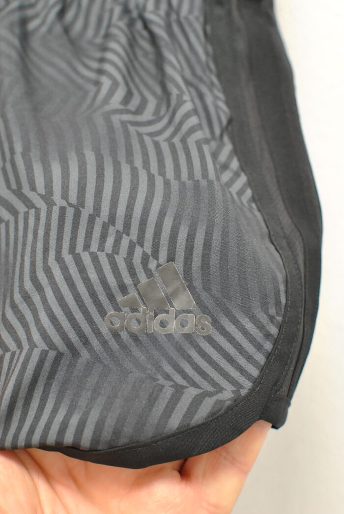 Adidas pantalon scurt de femei marimea M - imagine 2