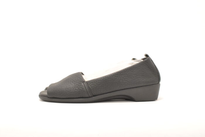 Pantofi decupati de piele cu toc jos marimea 37 - imagine 3