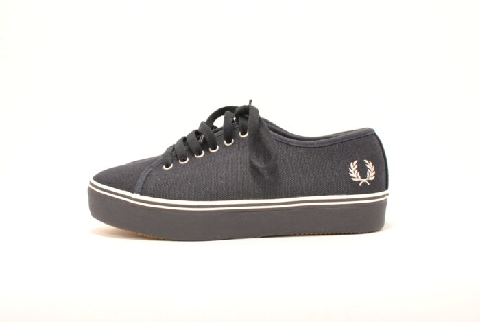 Fred Perry adidasi cu platforma marimea 40 - imagine 3