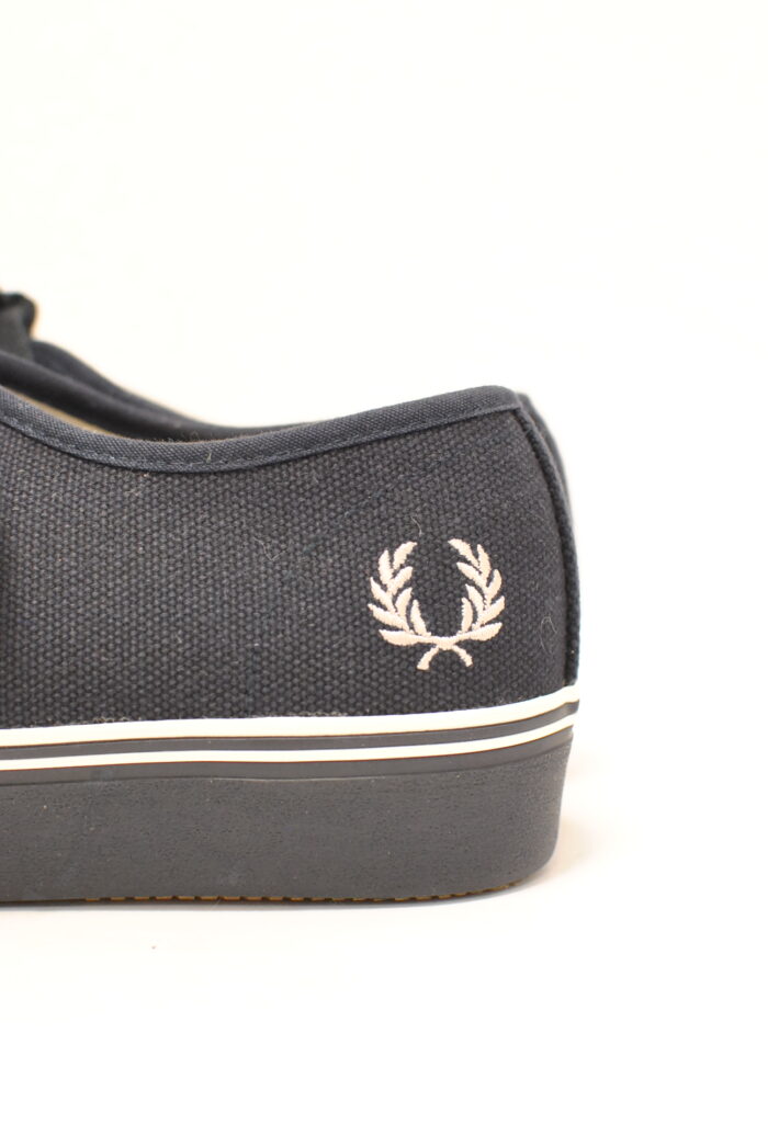 Fred Perry adidasi cu platforma marimea 40 - imagine 2
