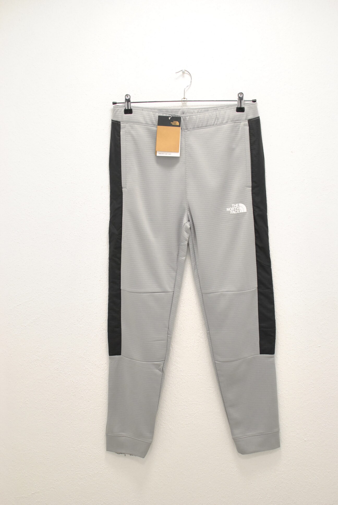 DSC_0002 The North Face Joggers pantalon sport de barbati marimea M - imagine 1