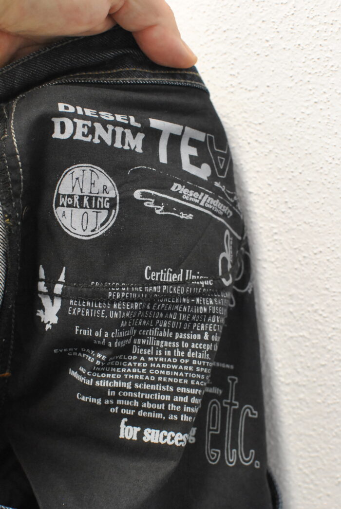Diesel Larkee Regular-Straight blug de barbati marimea 33/34 - imagine 7
