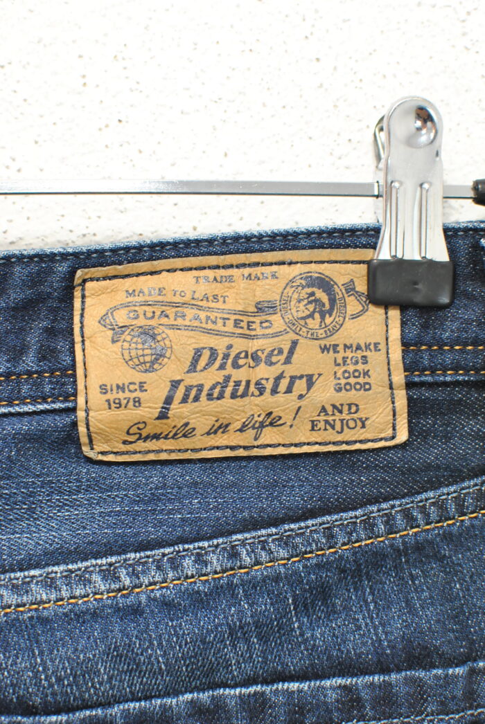 Diesel Larkee blugi de barbati marimea 31cu 30 - imagine 4