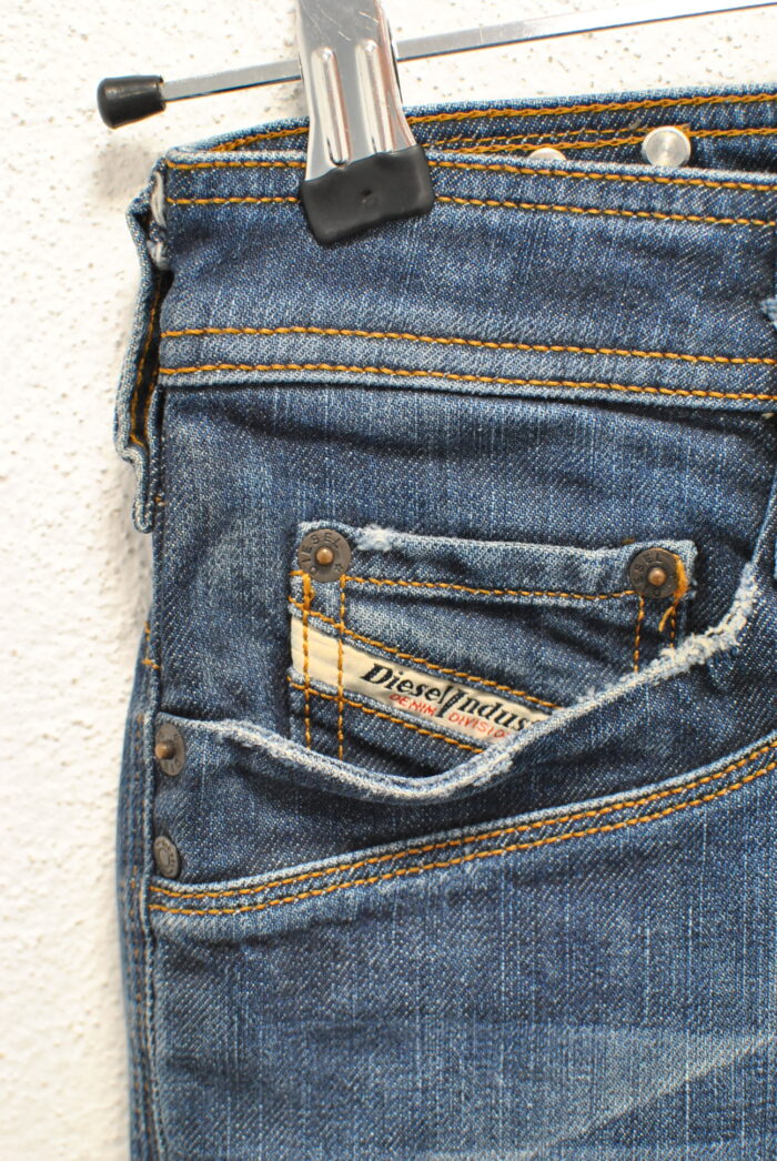 Diesel Timmen blug vintage de barbati , model rar , marimea 29 cu 32 - imagine 2
