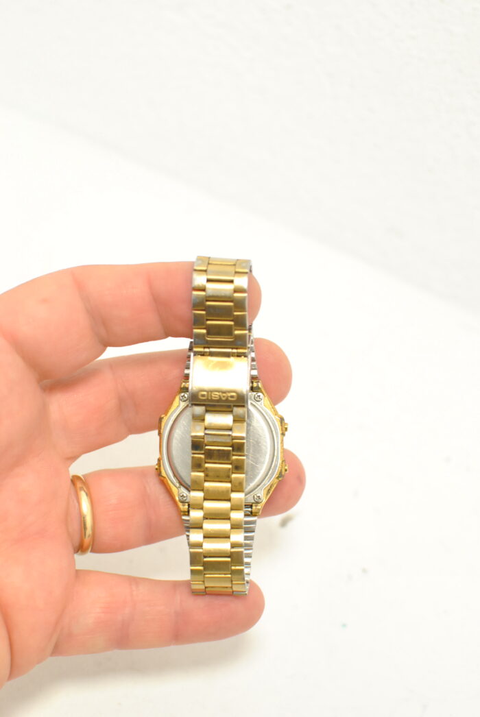 Casio ceas cronograf cu bratara metalica aurie , model unisex - imagine 8