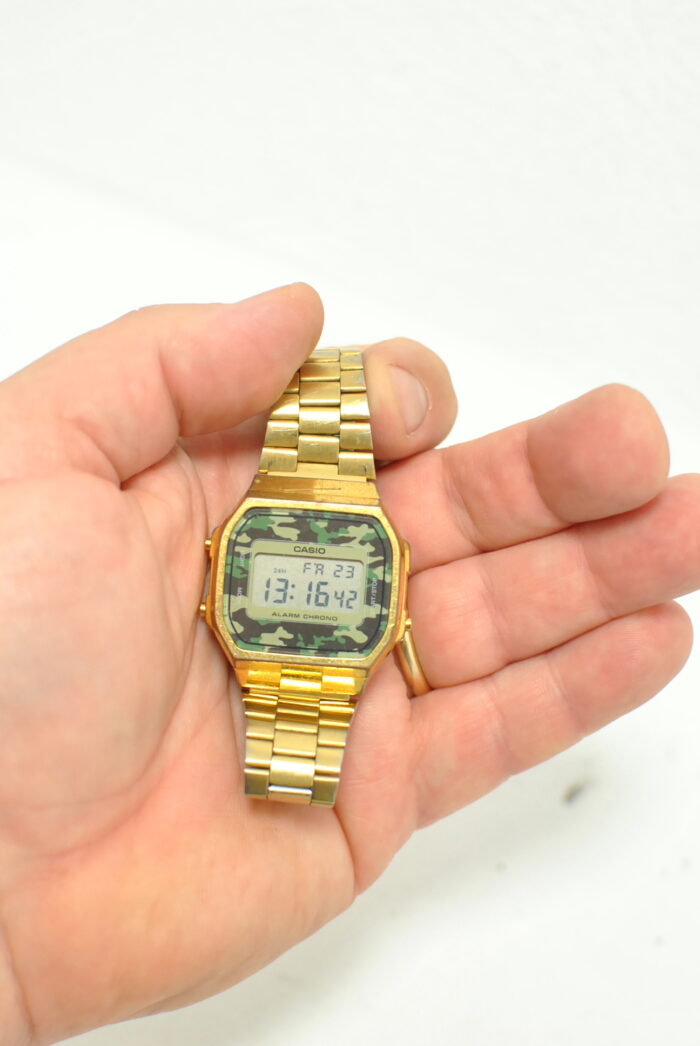 Casio ceas cronograf cu bratara metalica aurie , model unisex - imagine 9