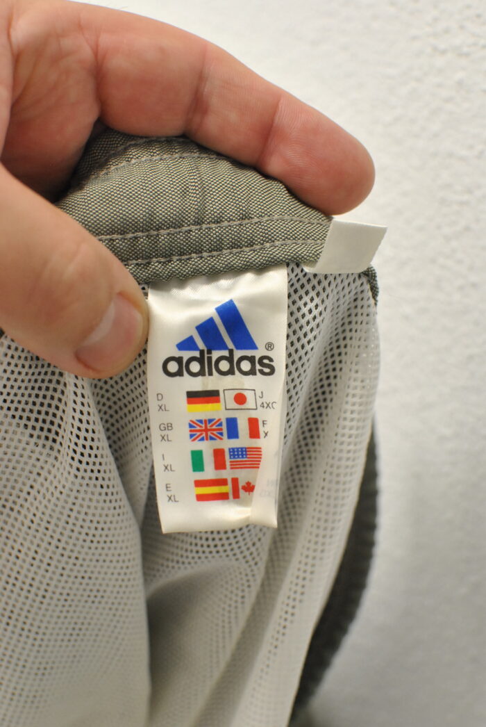 Adidas pantalon scurt de barbati marimea XXL - imagine 6
