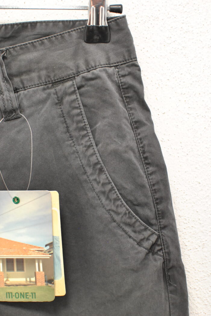 The Trance pantalon scurt model ofice , pentru barbati marimea 32 sau M - imagine 3