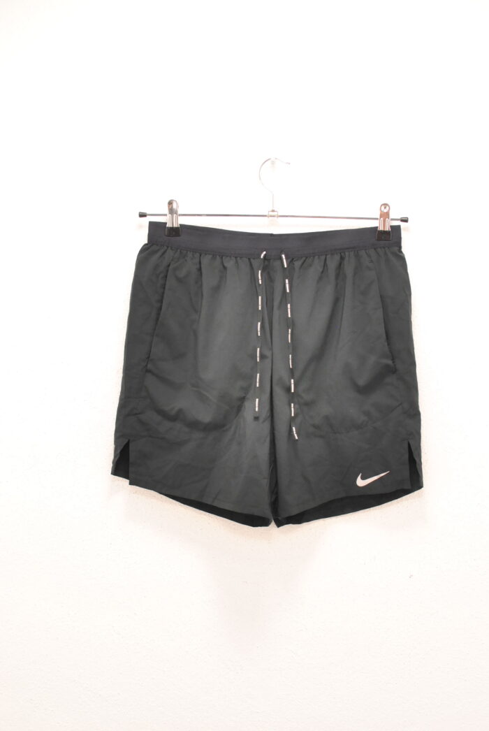 Nike pantalon scurt sport , marimea M - imagine 1