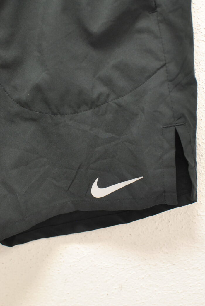 Nike pantalon scurt sport , marimea M - imagine 2