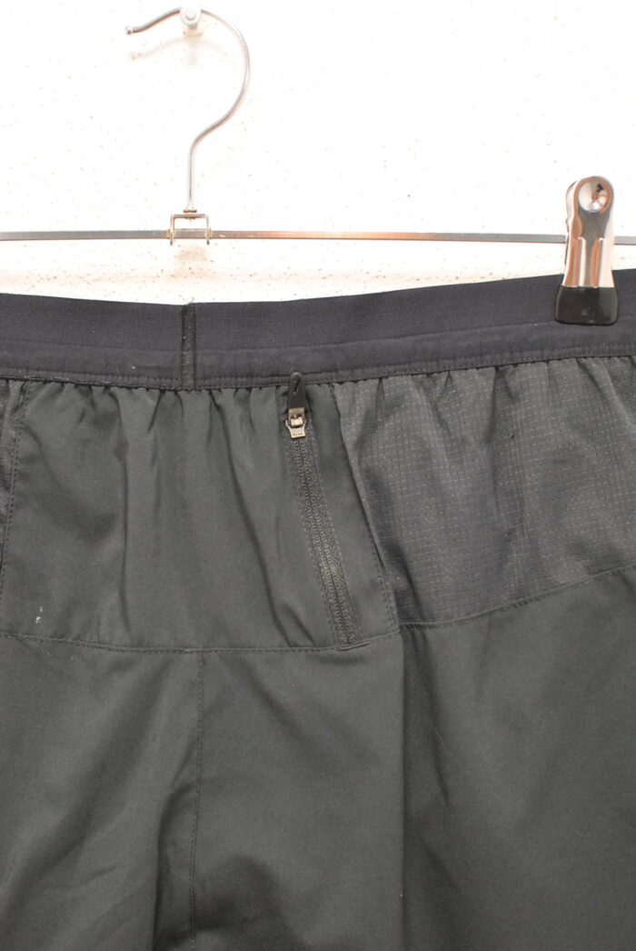 Nike pantalon scurt sport , marimea M - imagine 3