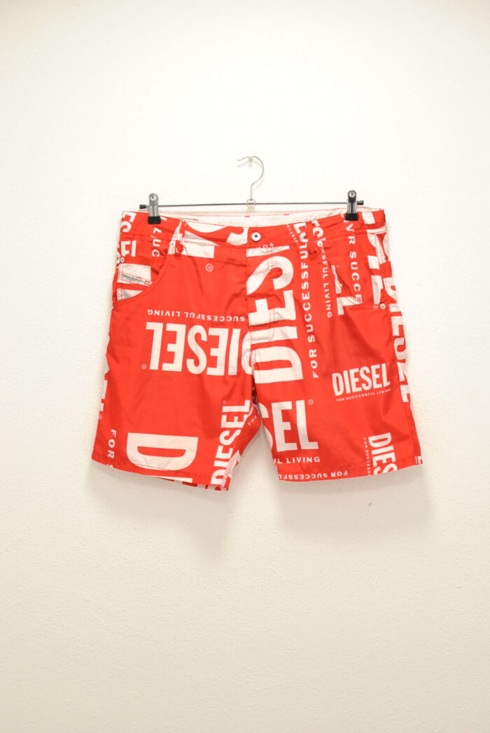 Diesel pantalon scurt de barbati marimea 34 - imagine 1