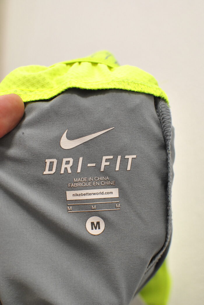 Nike pantalon scurt sport de barbati marimea M - imagine 2