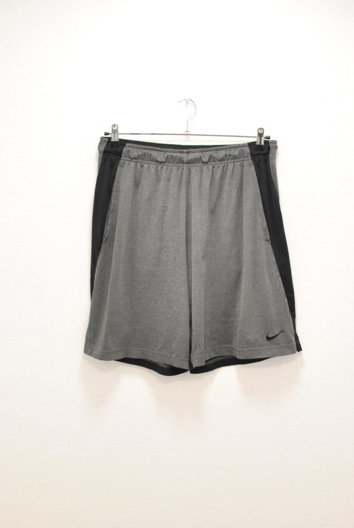 Nike pantalon scurt sport de barbati marimea XL - imagine 1