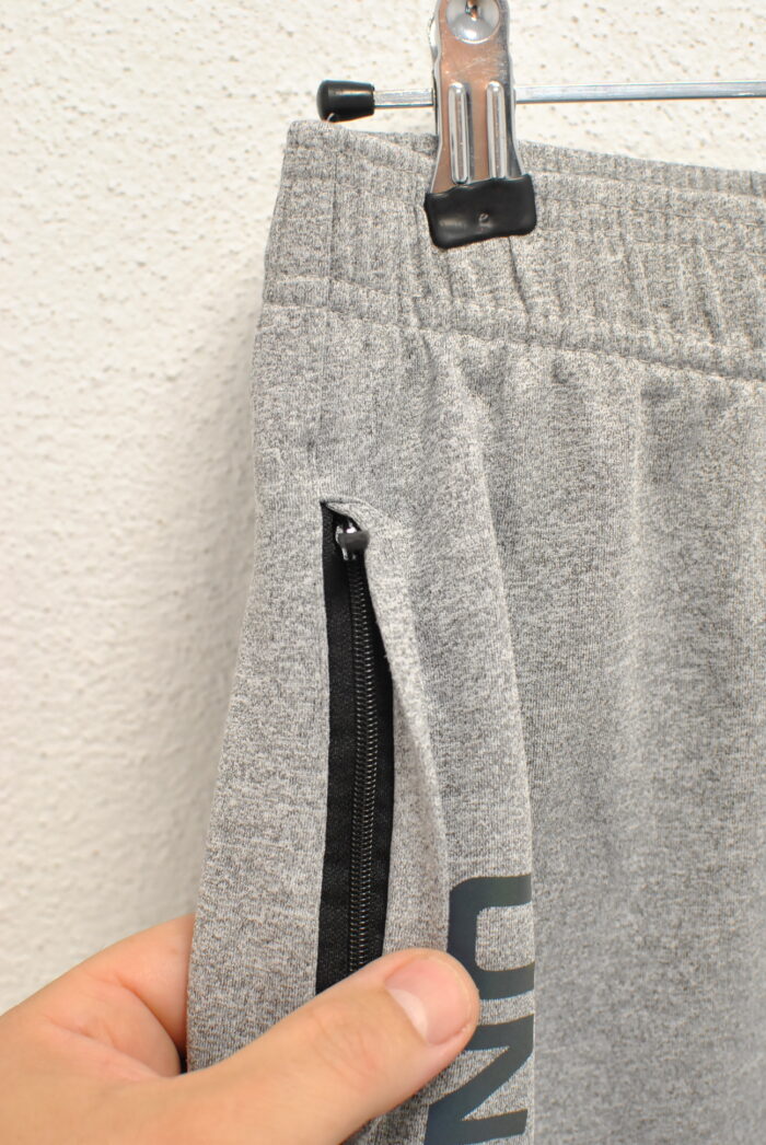 Under Armour pantalon scurt sport de barbati marimea XXL - imagine 5