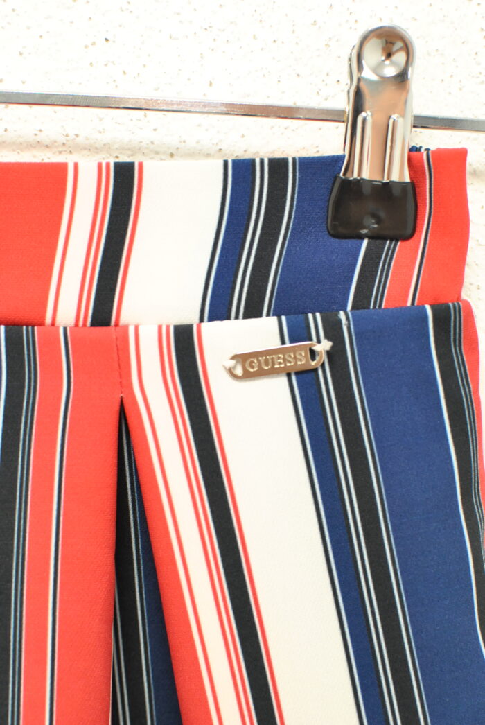 Guess pantaloni scurti de femei marimea S - imagine 2