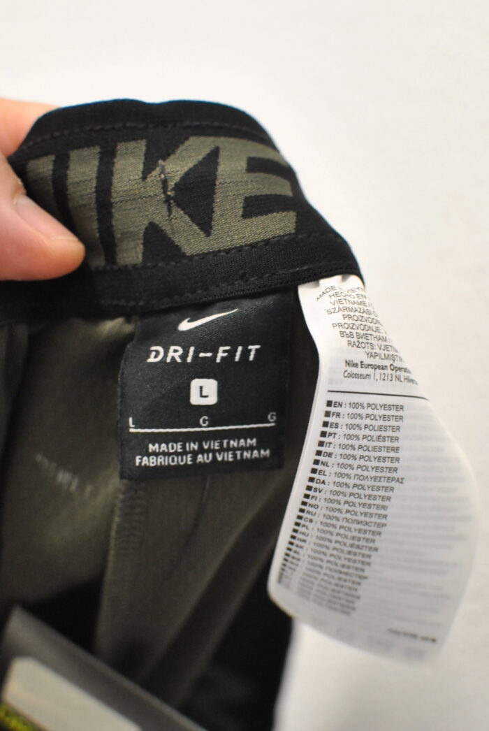 Nike pantalon scurt sport de barbati marimea L - imagine 5