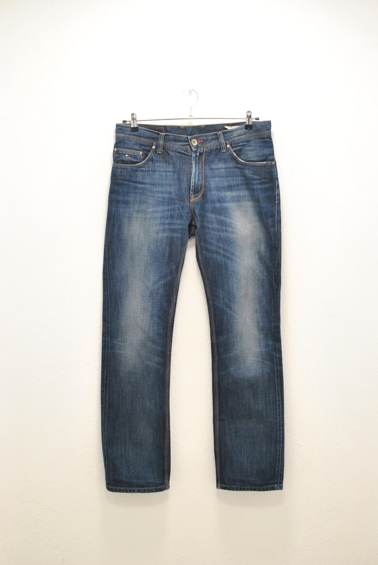 DSC_0019 Tommy Hilfiger Mercer blugi de barbati marimea 34 cu 34 - imagine 1