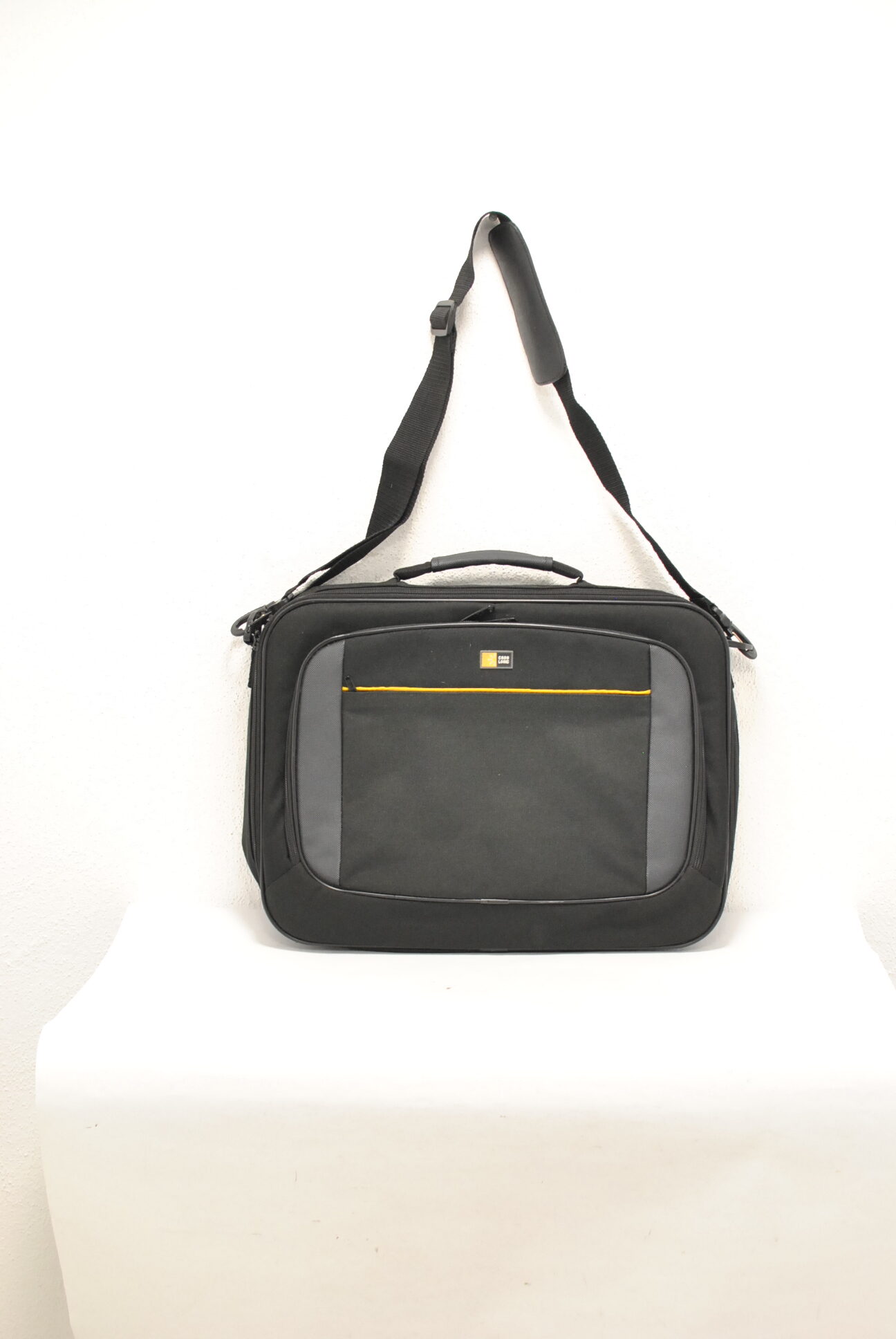 DSC_0321 Case Logic geanta de laptop - imagine 1