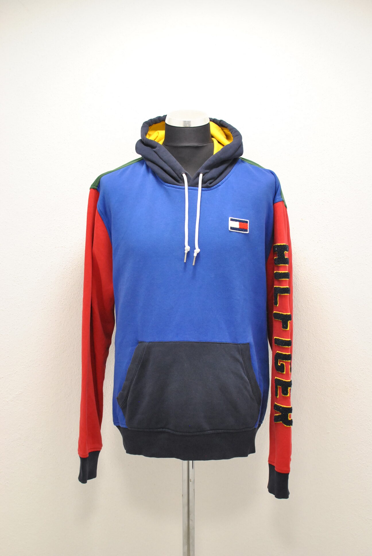 DSC_0754 Hilfiger hanorac cu gluga , de barbati marimea XL - imagine 1