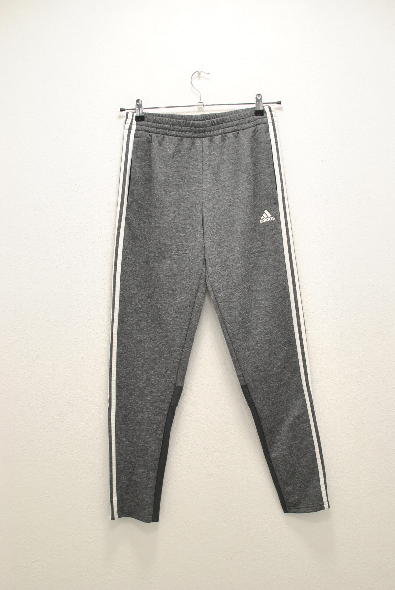 DSC_0293 Adidas pantalon sport de baieti marimea 15-16 ani - imagine 1
